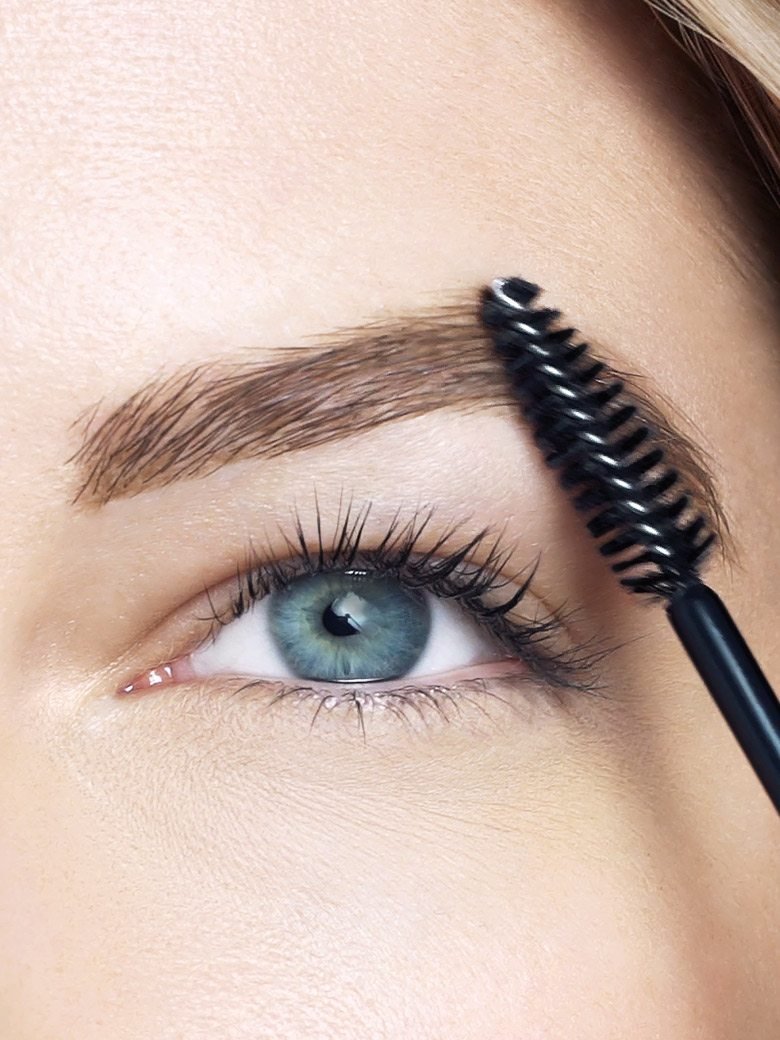 How to fill in Eyebrows with define fill duo brush step