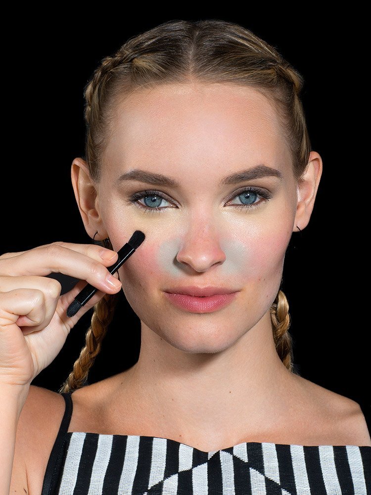 Maybelline master camo light step2 correct blend 